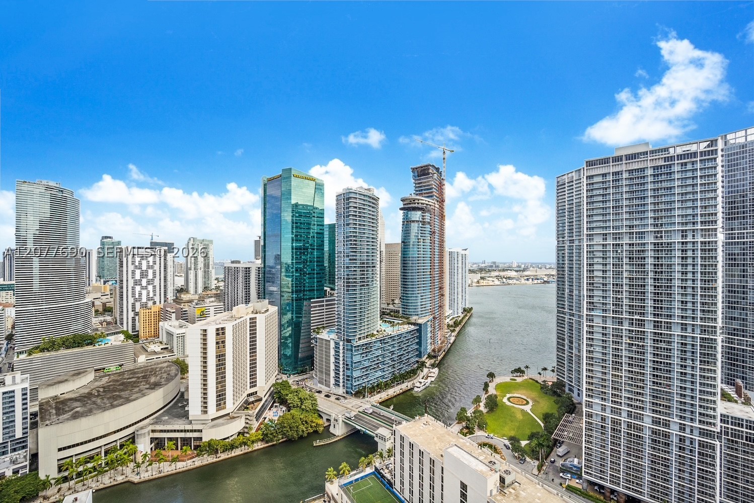 image 500 Brickell West3