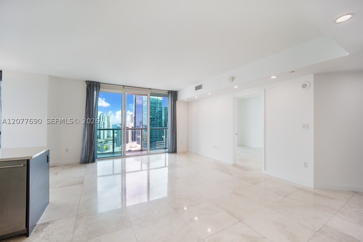 image 500 Brickell West4