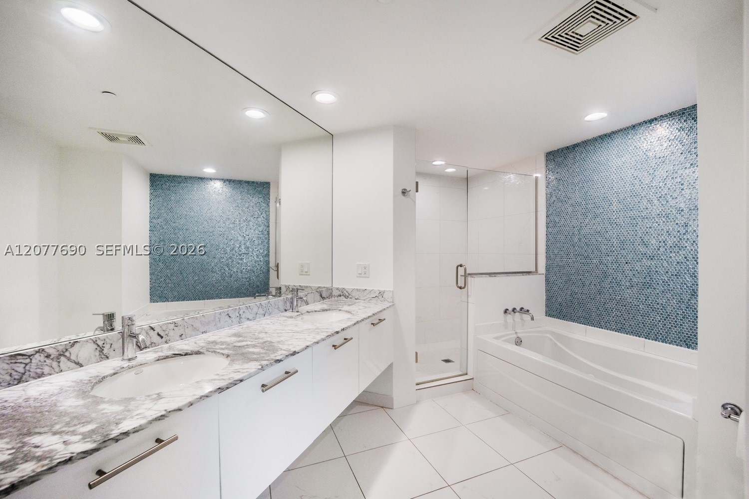 image 500 Brickell West7