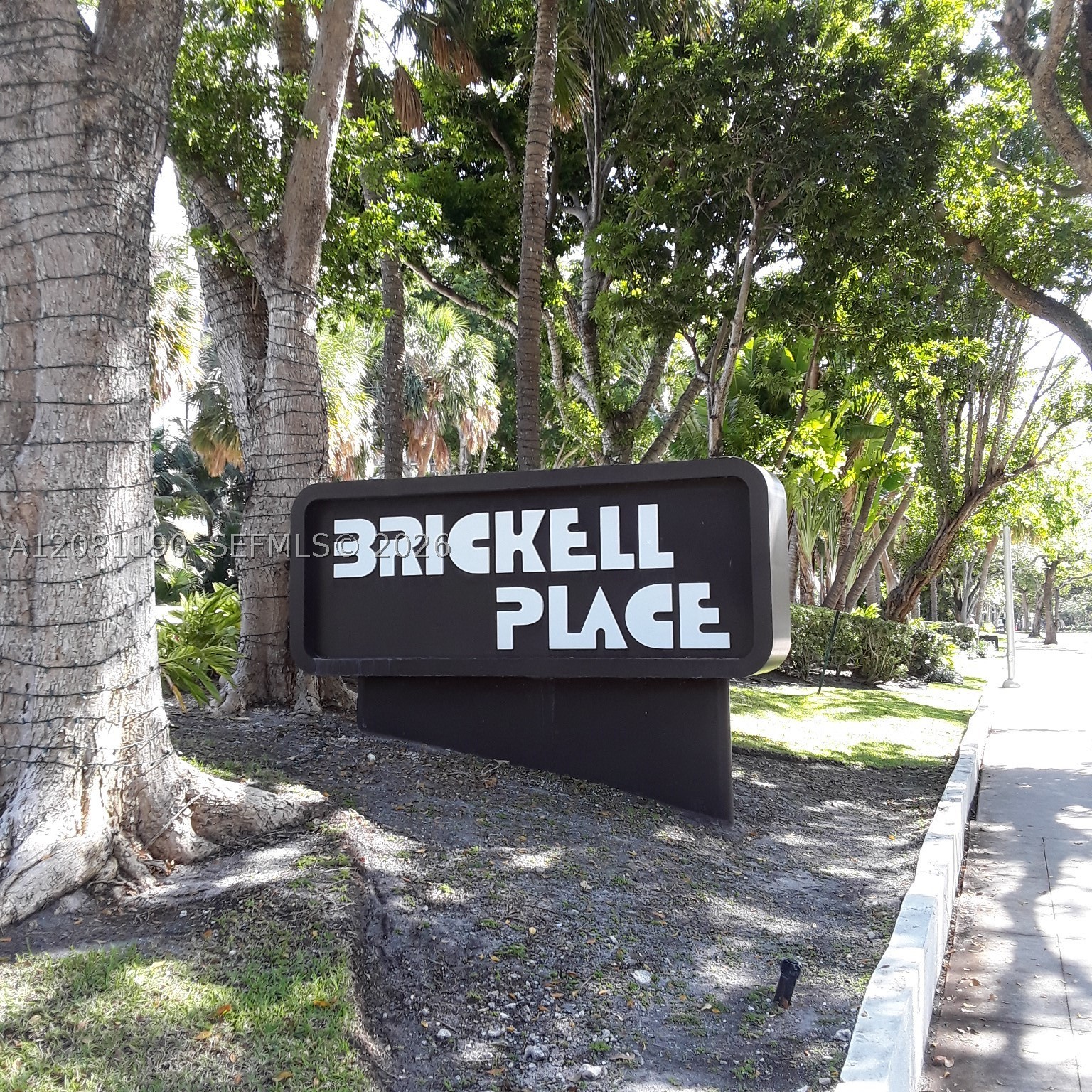 image Brickell Place I25