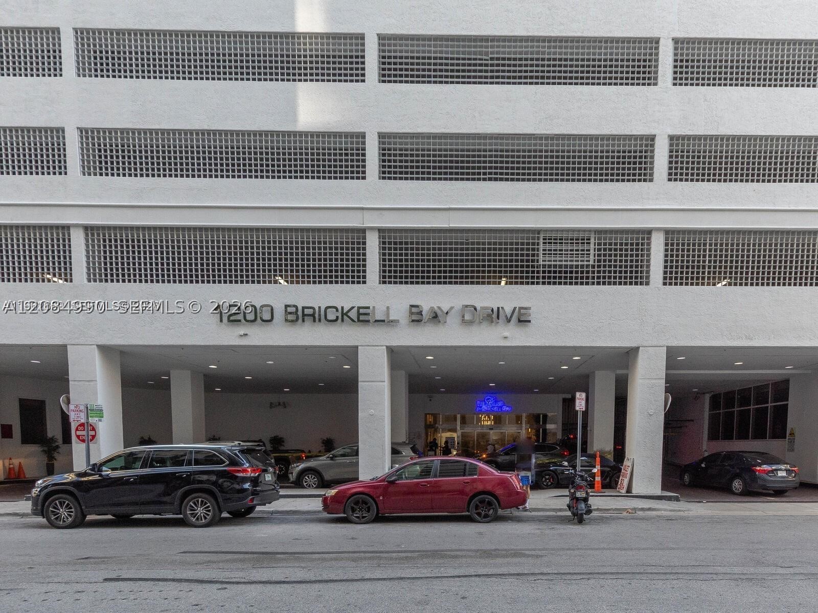 1200 Brickell Bay Dr #3210