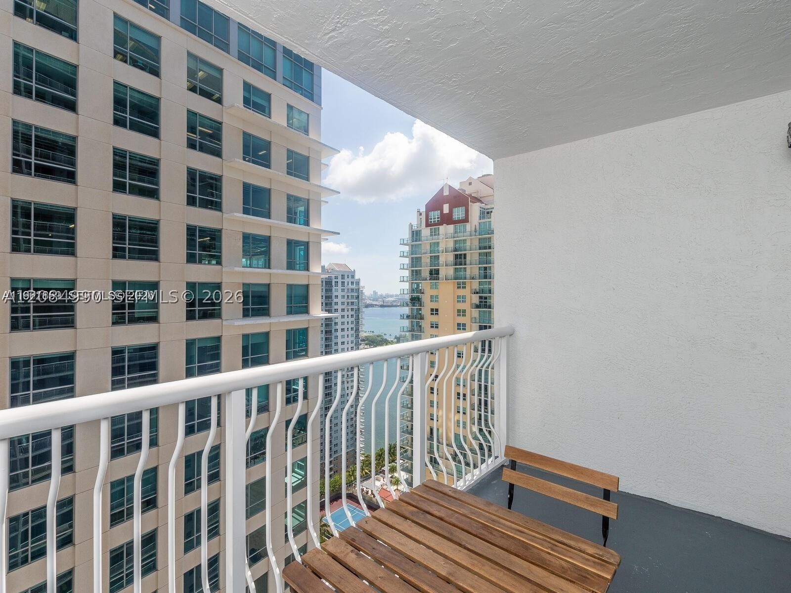 image The Club at Brickell Bay21