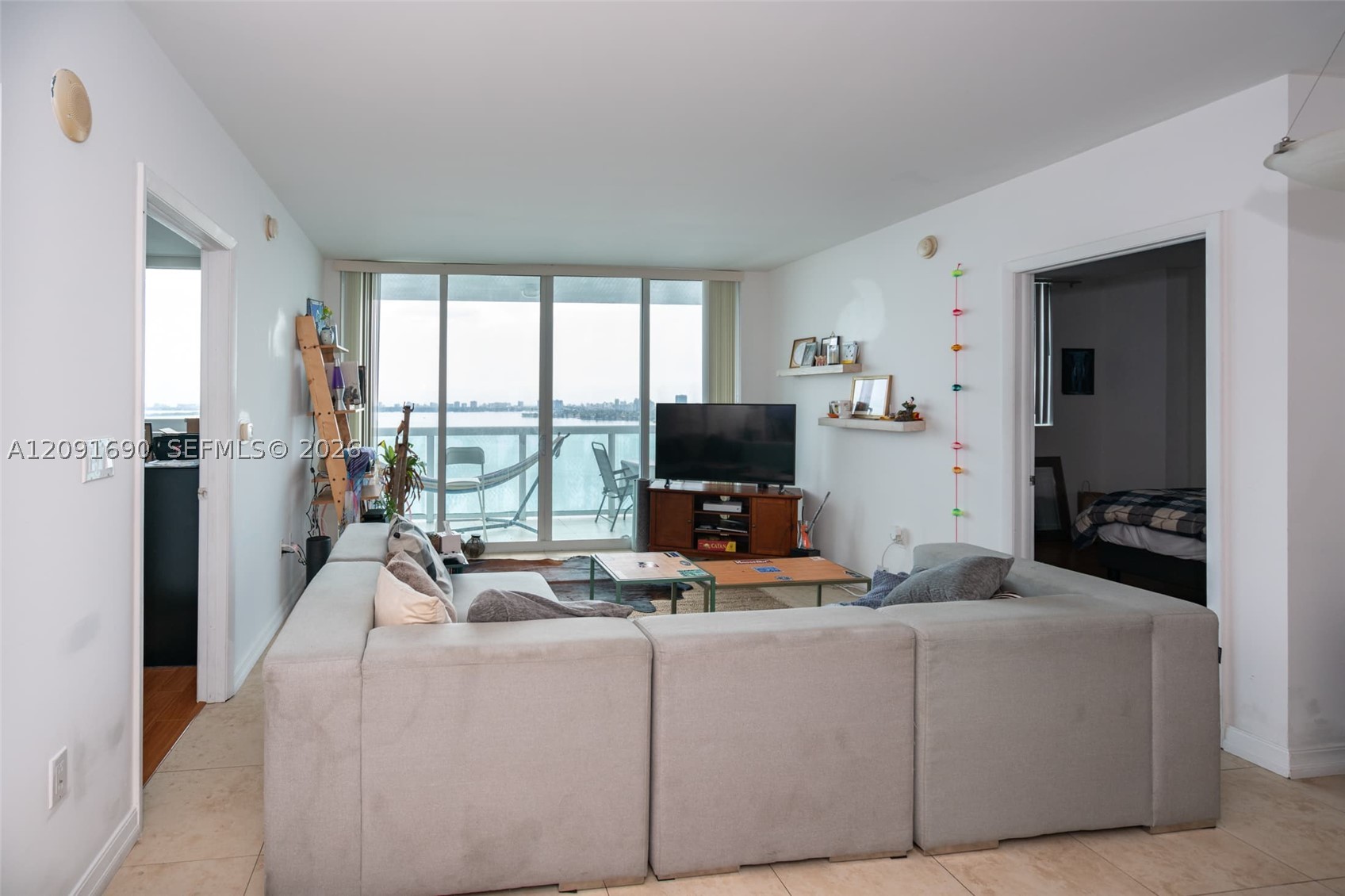 1800 N Bayshore Dr #2103
