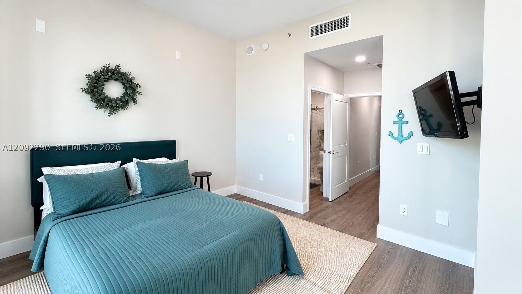 image Eloquence on the Bay21