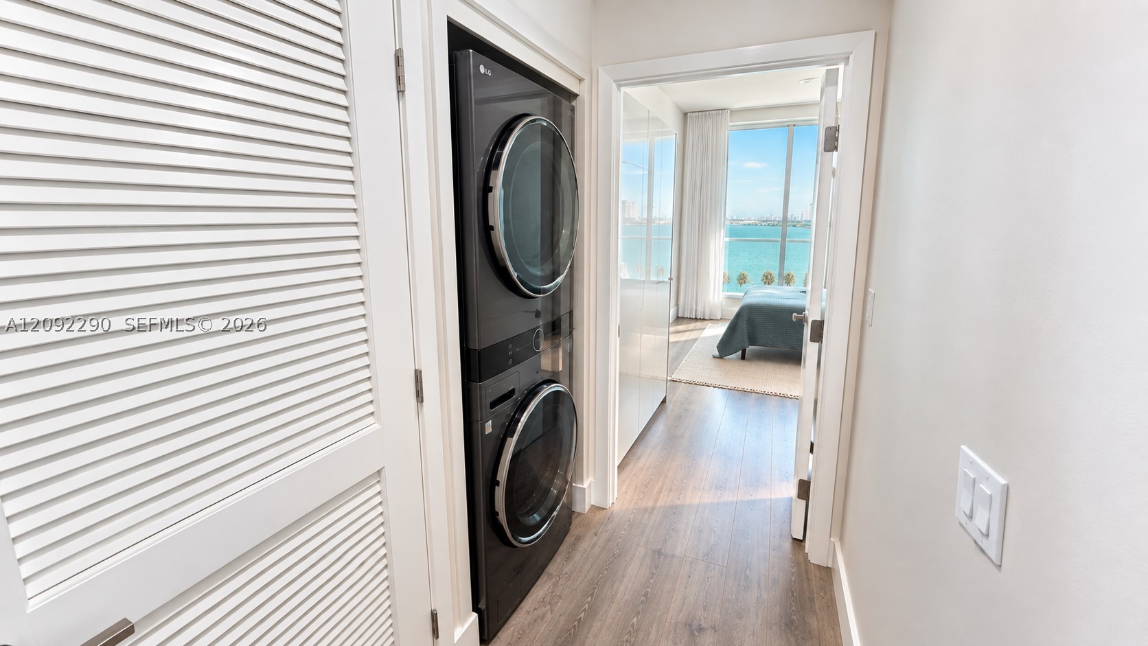 image Eloquence on the Bay27