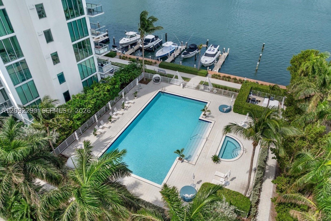 image Eloquence on the Bay33