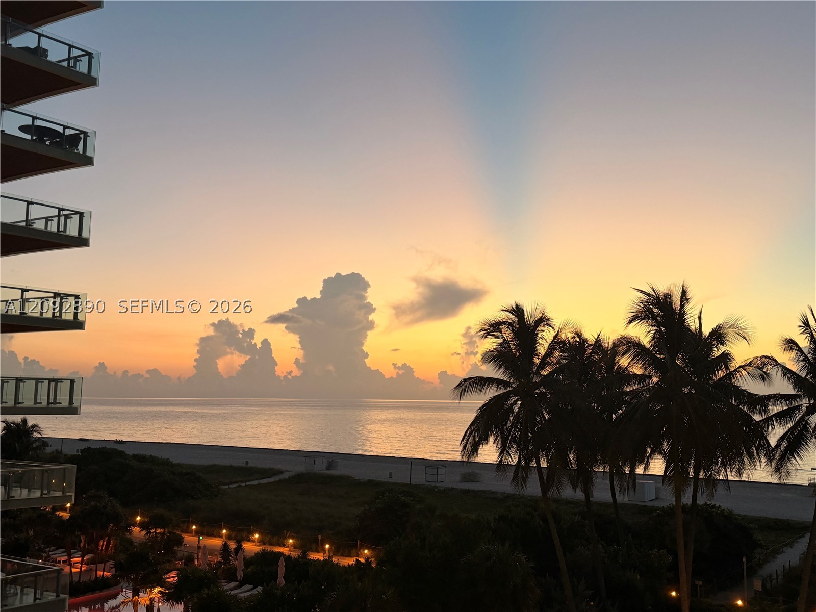 5757 Collins Ave #607