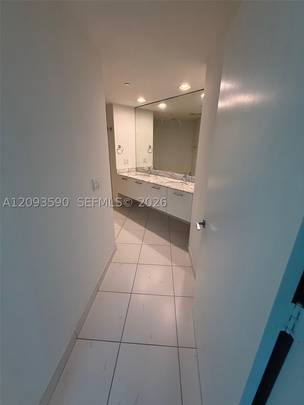 image 500 Brickell West11