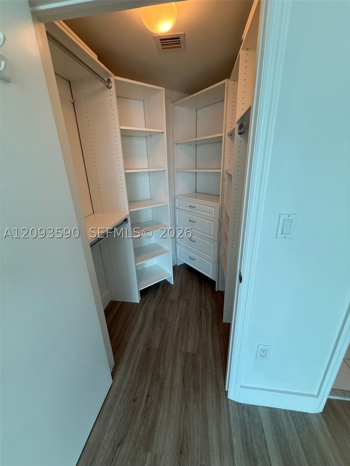 image 500 Brickell West14