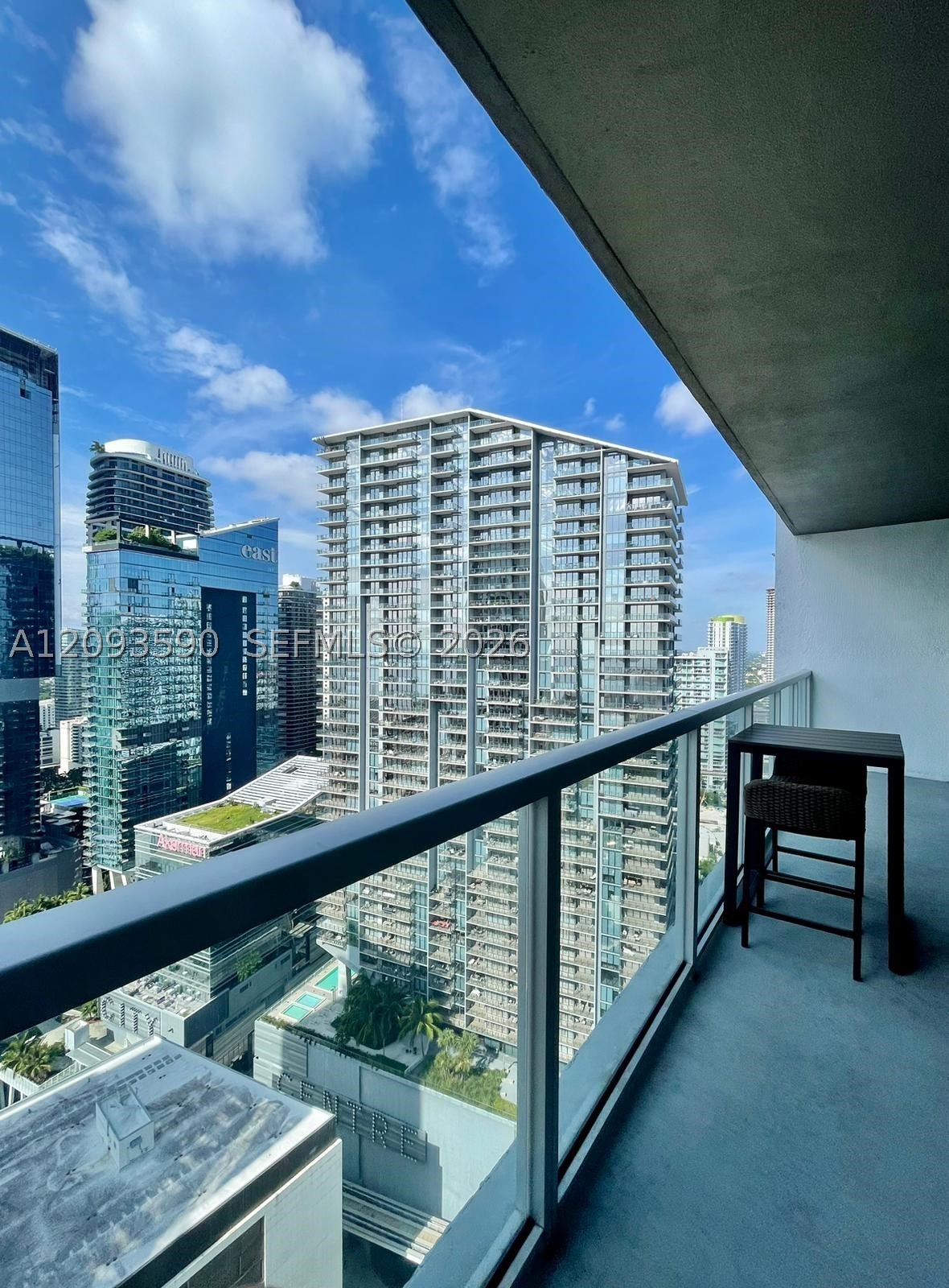 image 500 Brickell West3