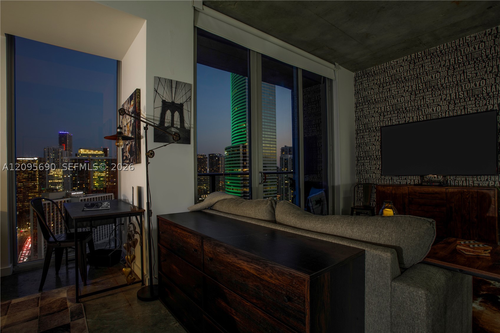 151 SE 1st St #3103 Miami, FL 33131
