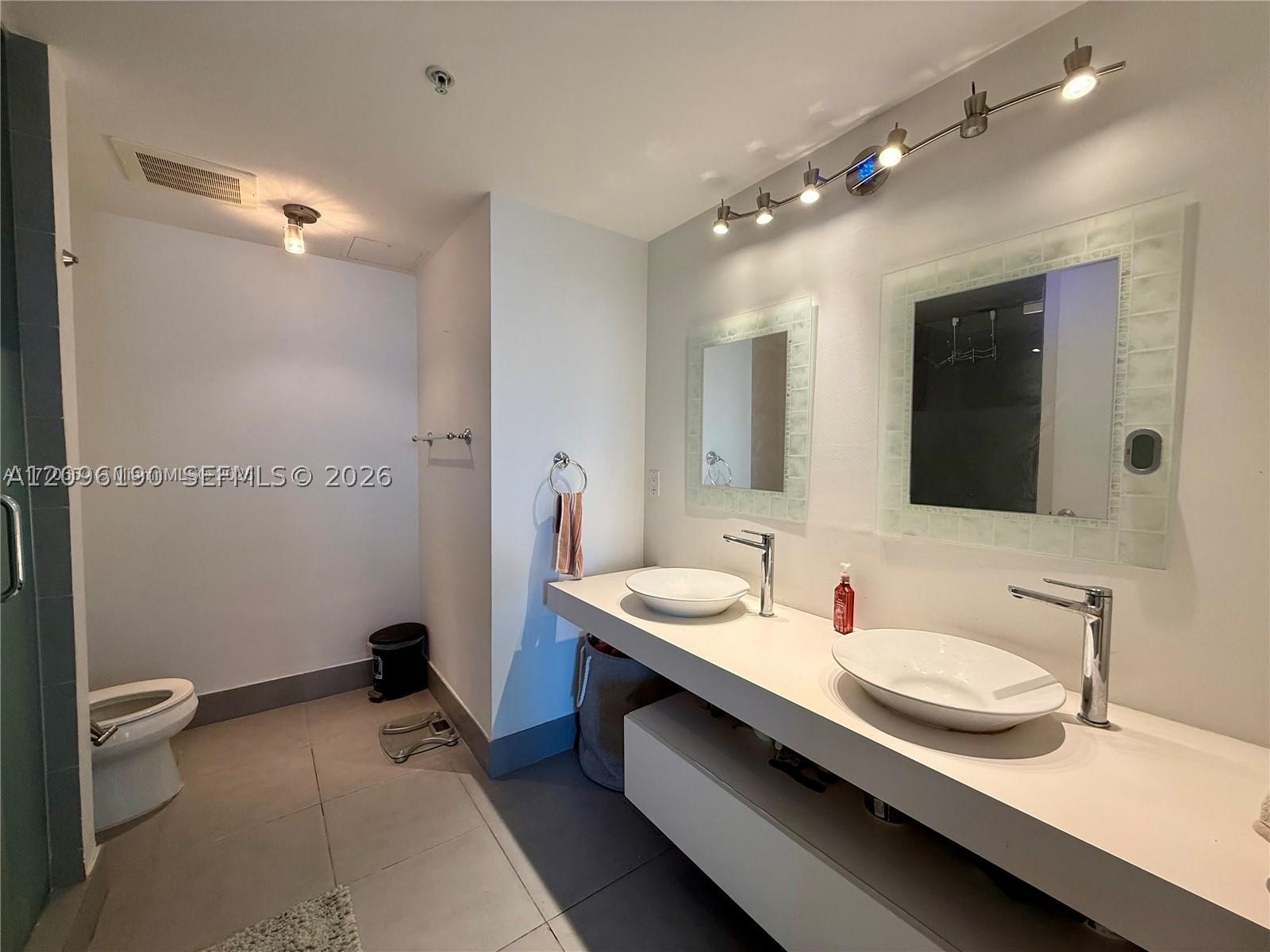 92 SW 3rd St #1104 Miami, FL 33130