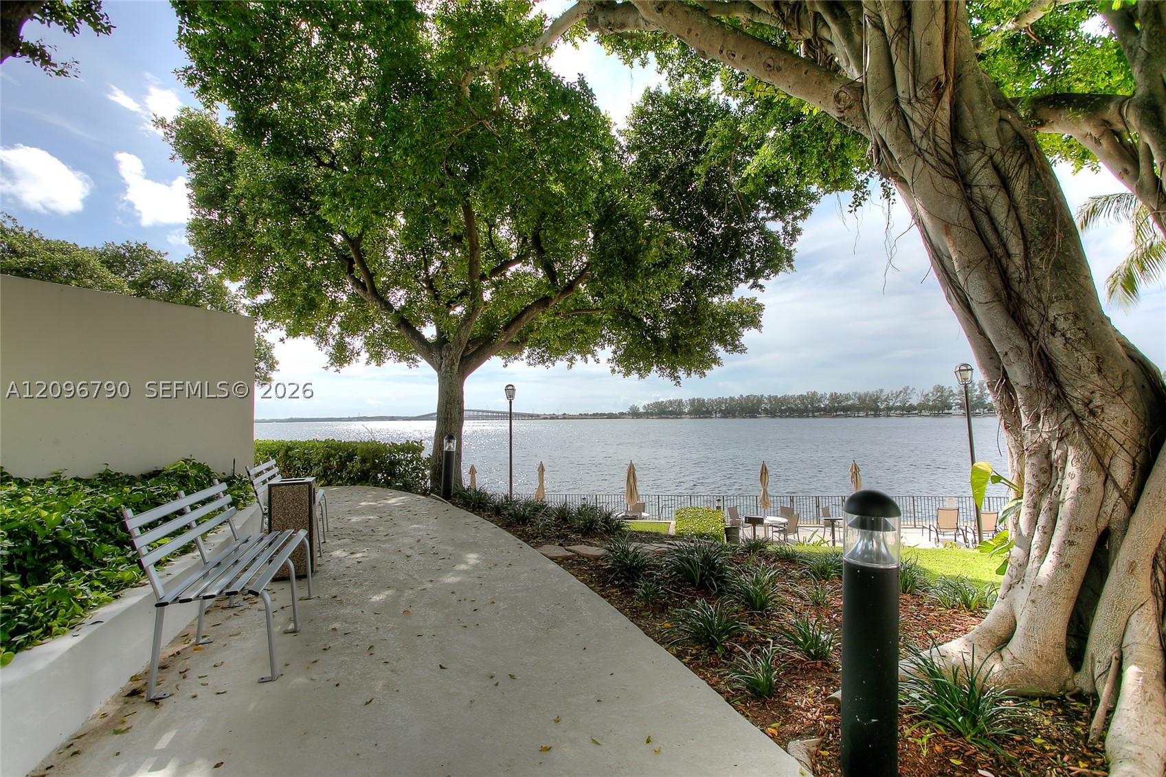 image Brickell Bay Club25