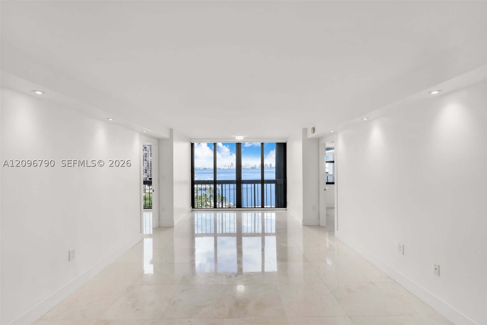 image Brickell Bay Club2