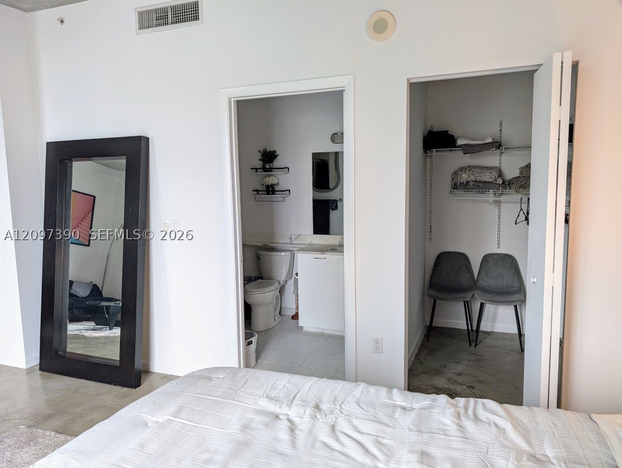 234 NE 3rd St #1204 Miami, FL 33132