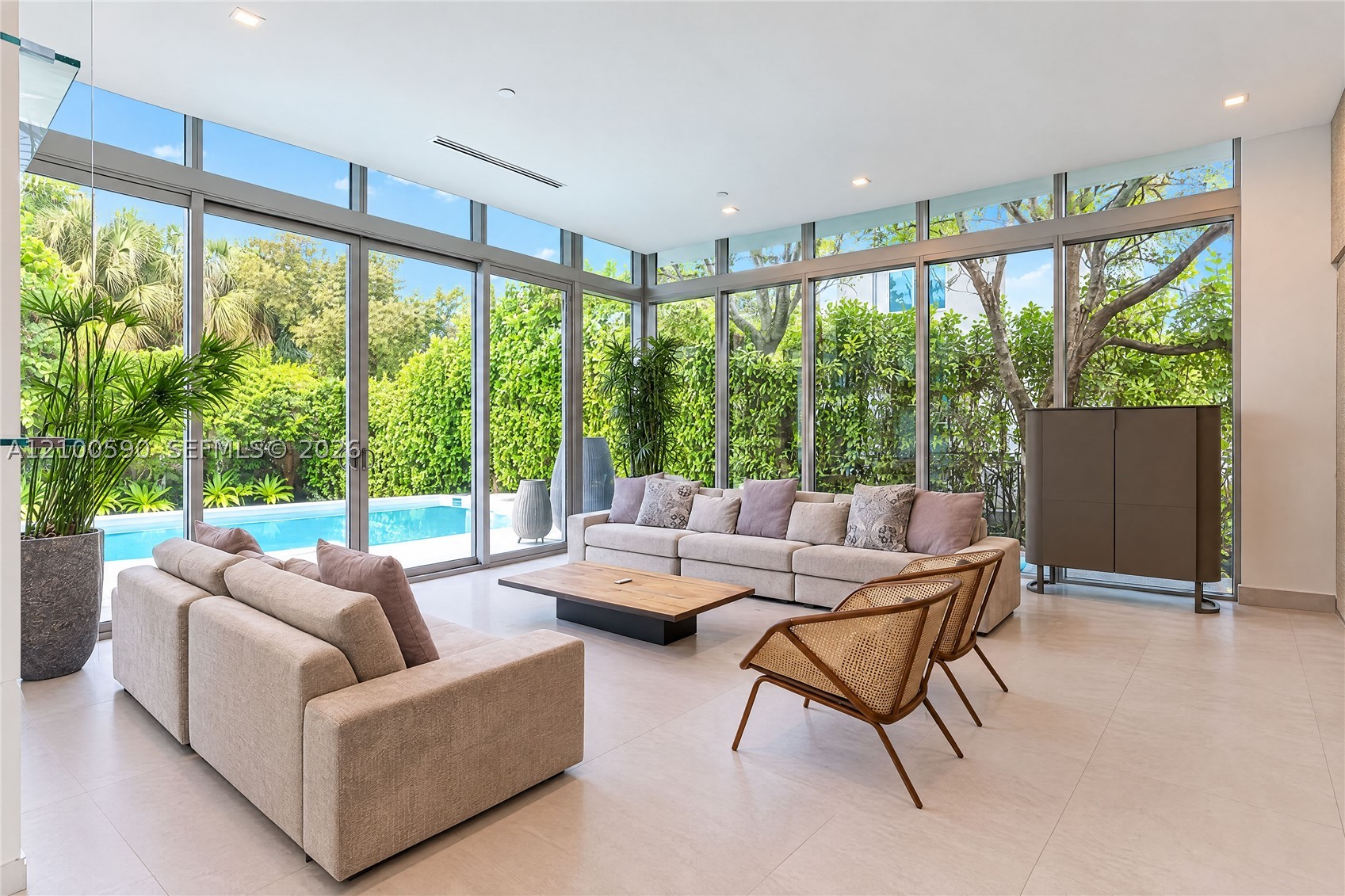 110 Reef Ln #10 Key Biscayne, FL 33149