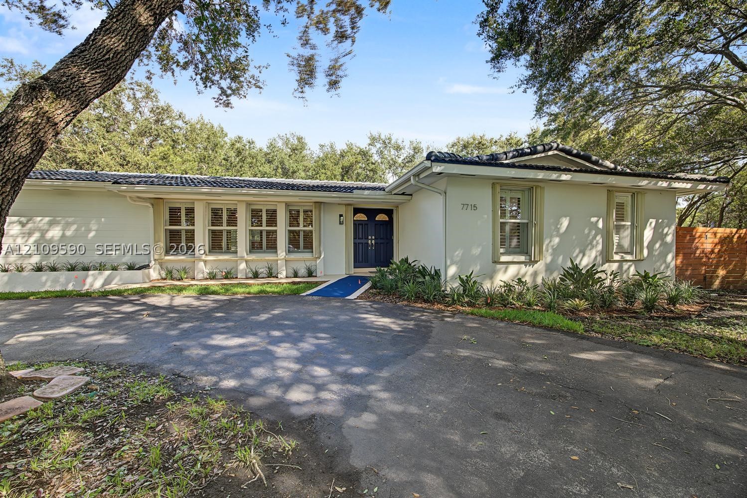 7715 SW 122nd St Pinecrest, FL 33156