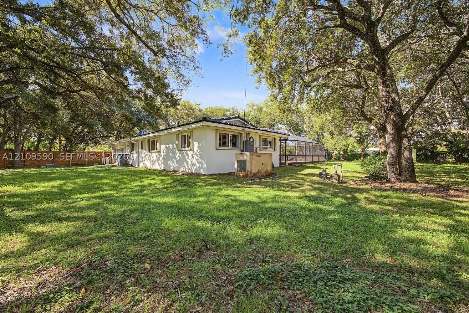 7715 SW 122nd St Pinecrest, FL 33156