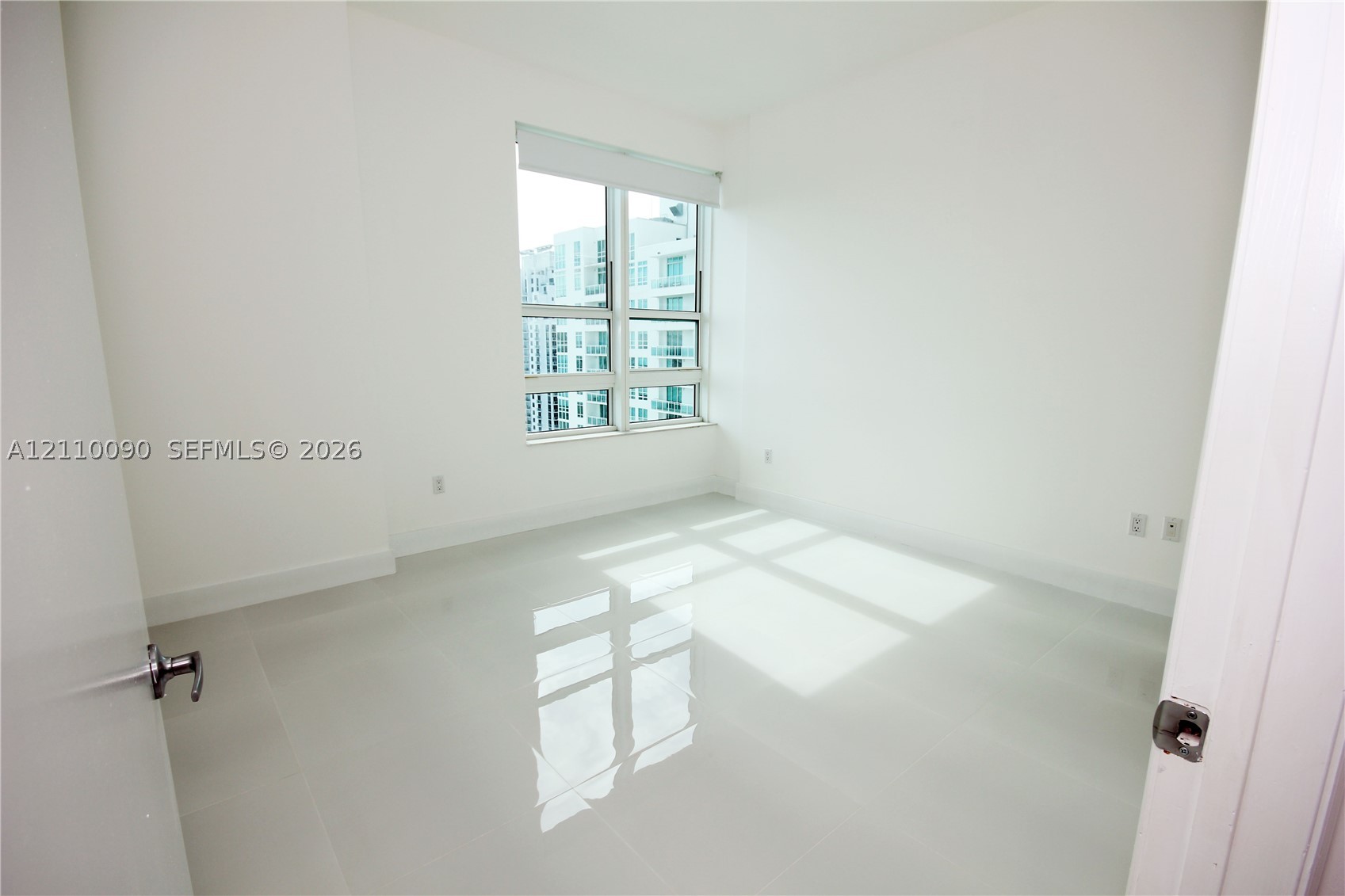 950 Brickell Bay Dr #4109 Miami, FL 33131