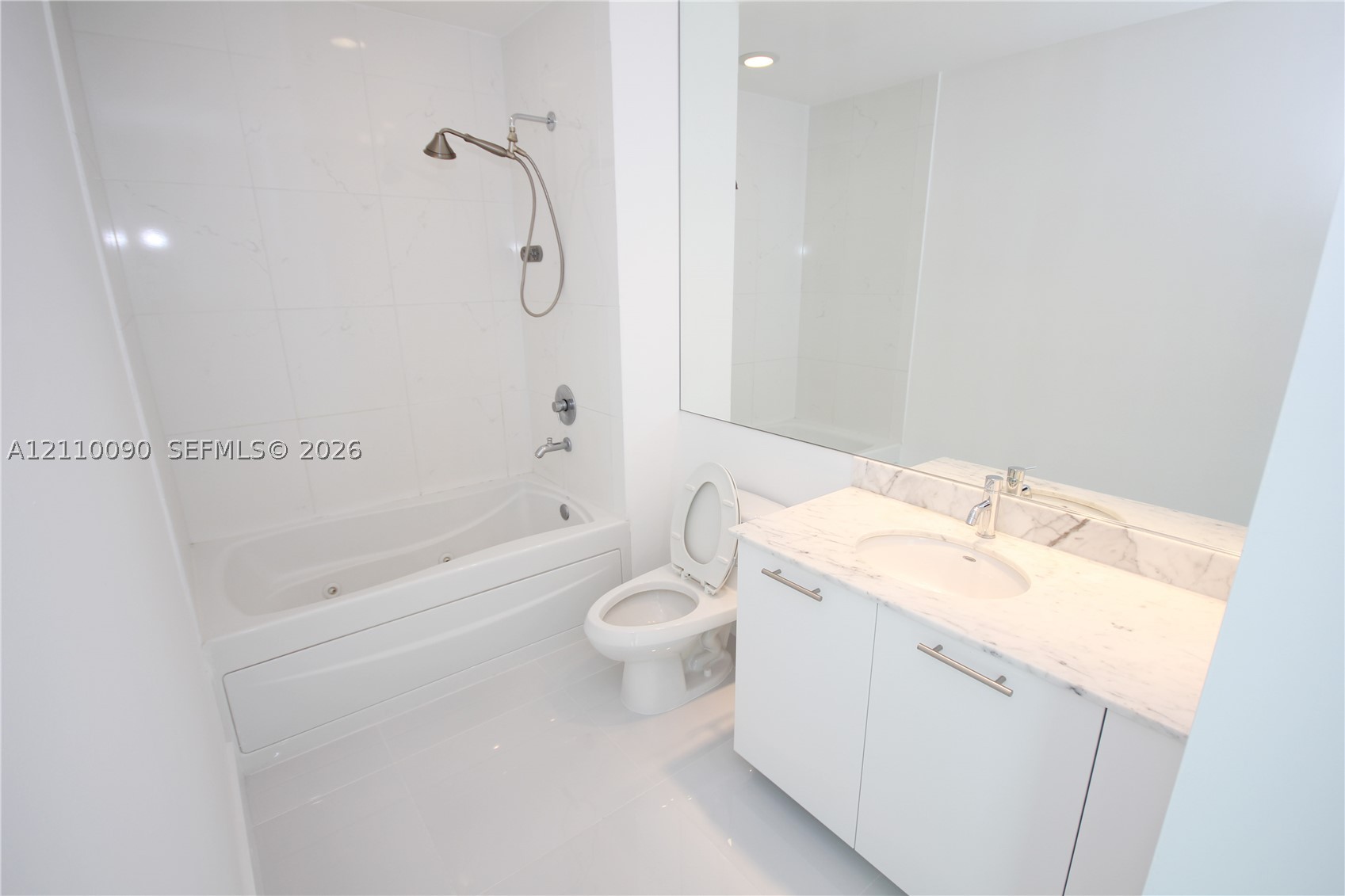 950 Brickell Bay Dr #4109 Miami, FL 33131