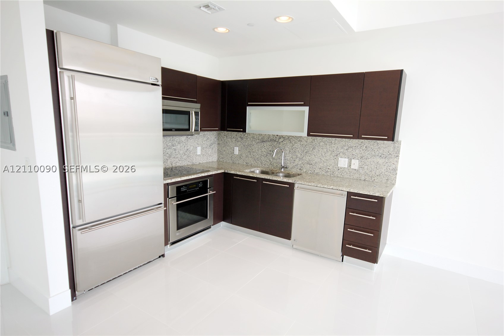 950 Brickell Bay Dr #4109 Miami, FL 33131