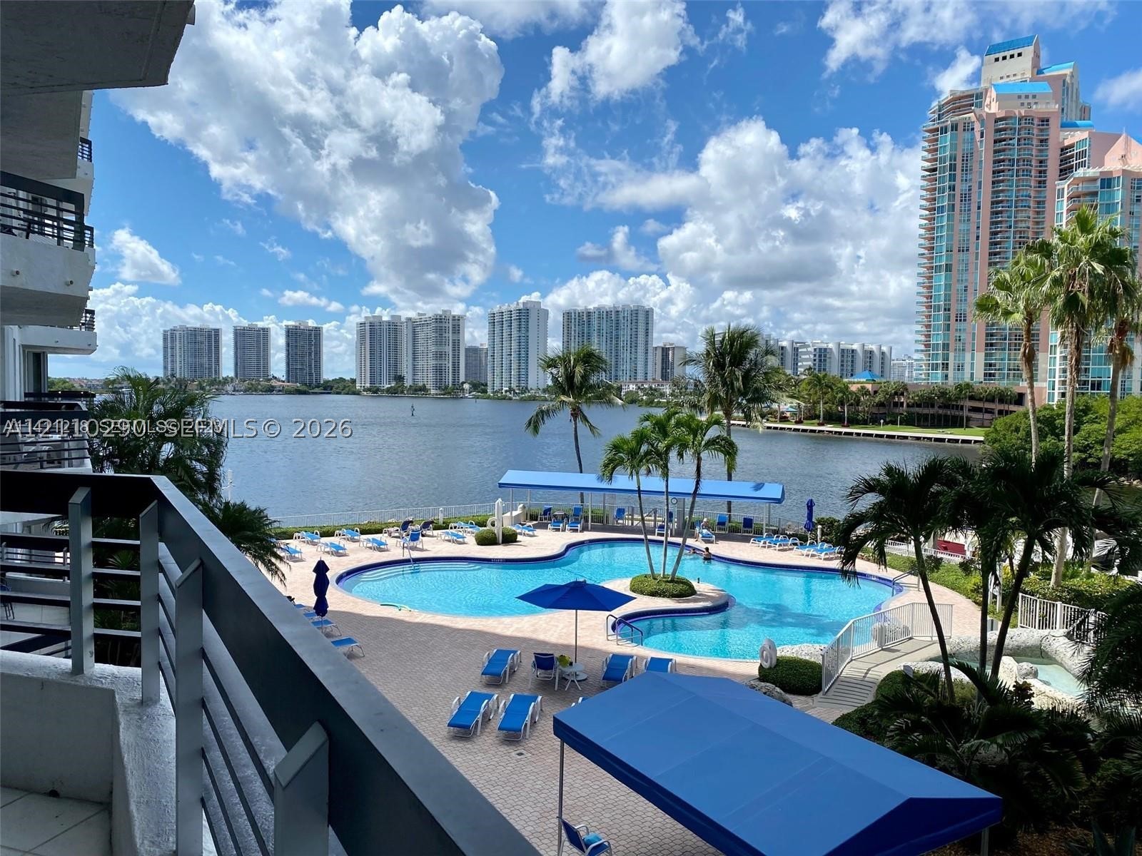3530 Mystic Pointe Dr #303