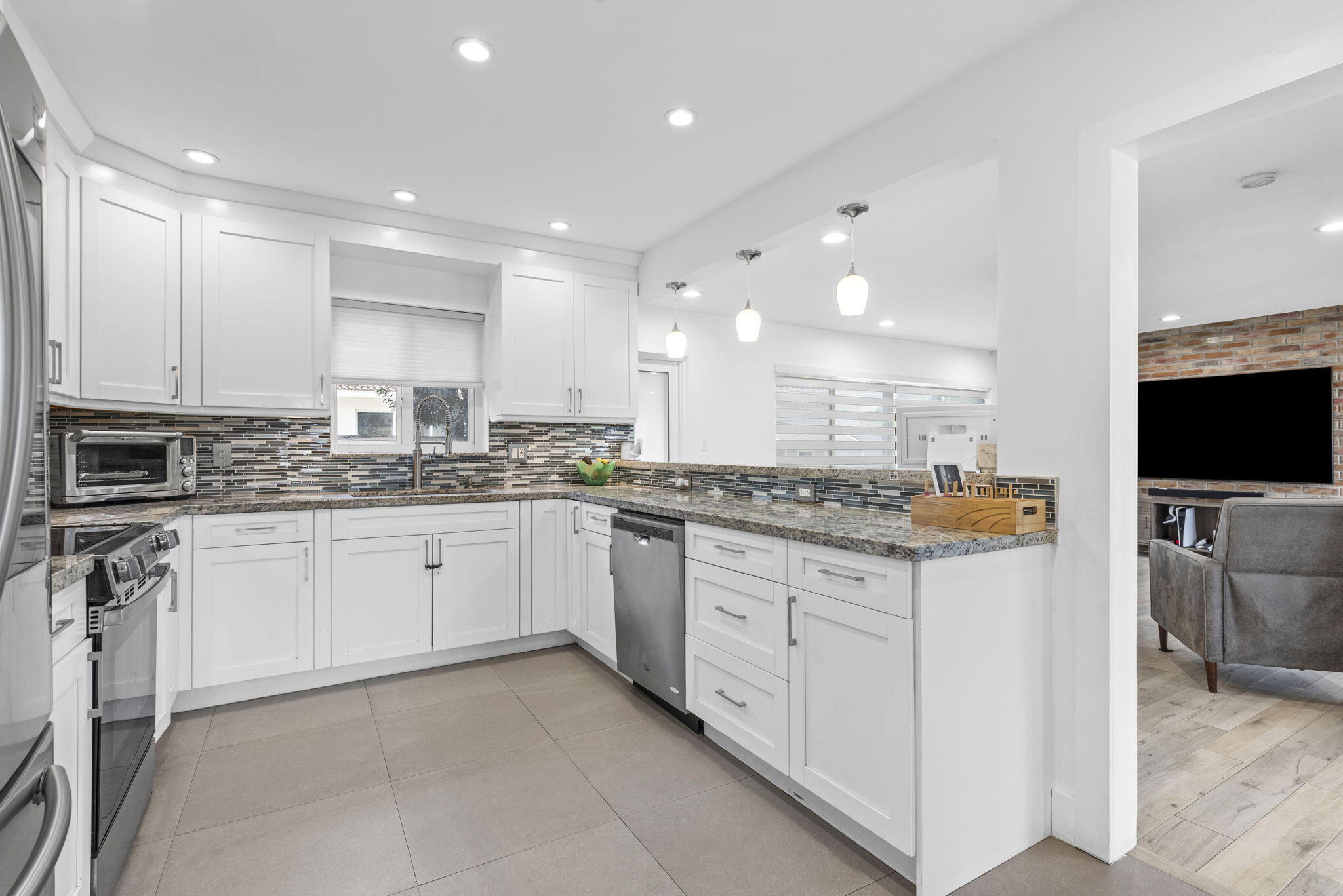 409 N 14th Hollywood, FL 33020