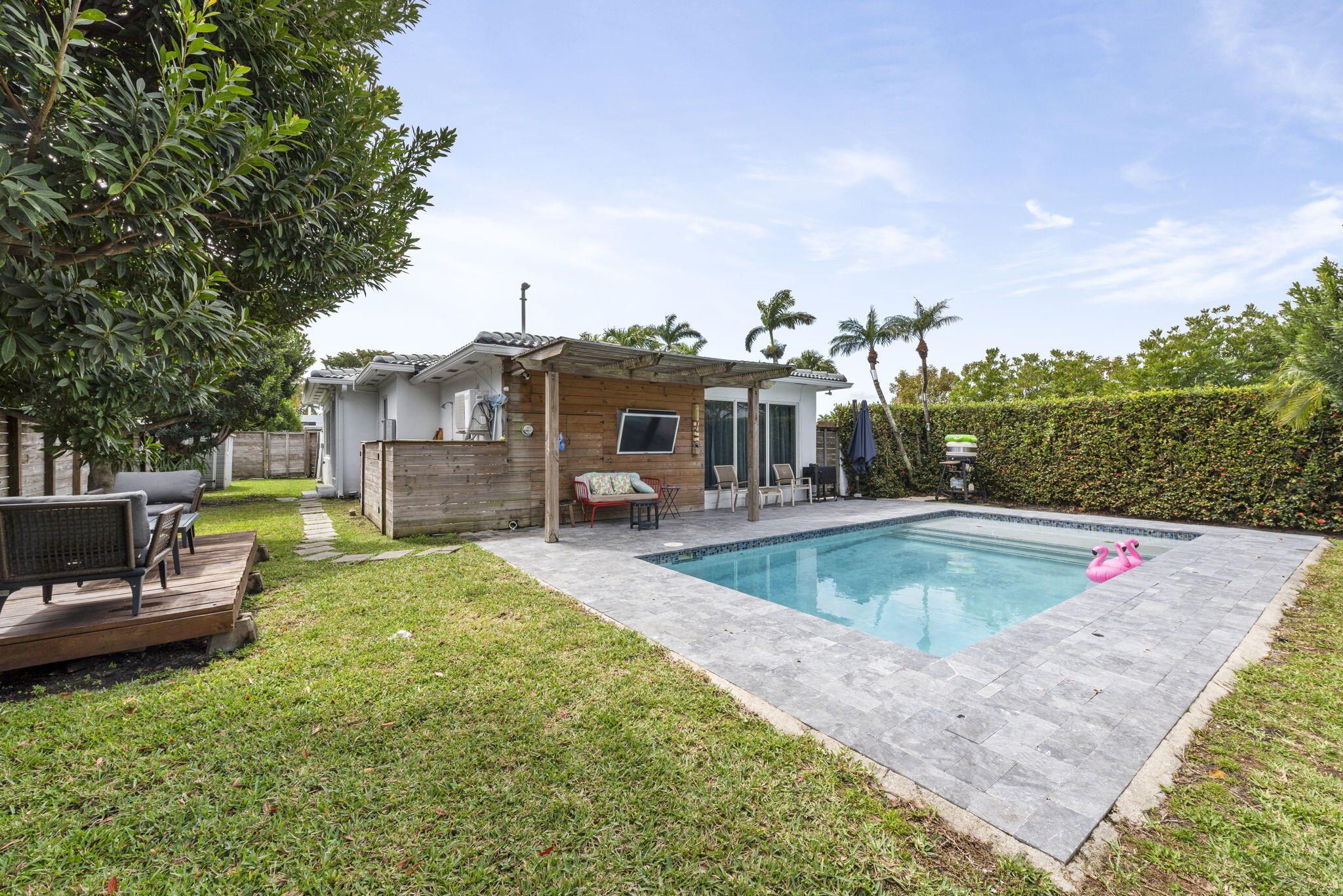 409 N 14th Hollywood, FL 33020