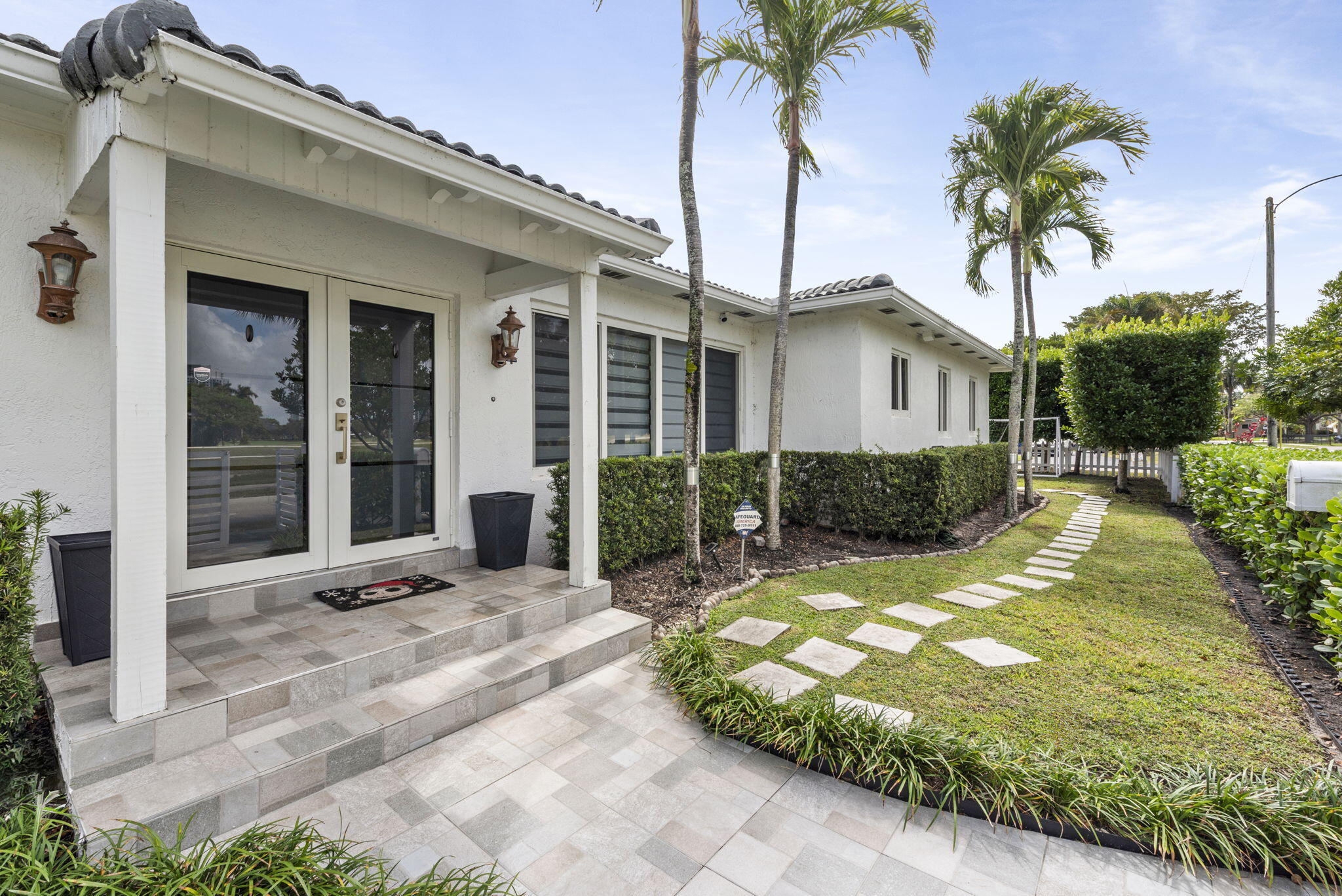 409 N 14th Hollywood, FL 33020