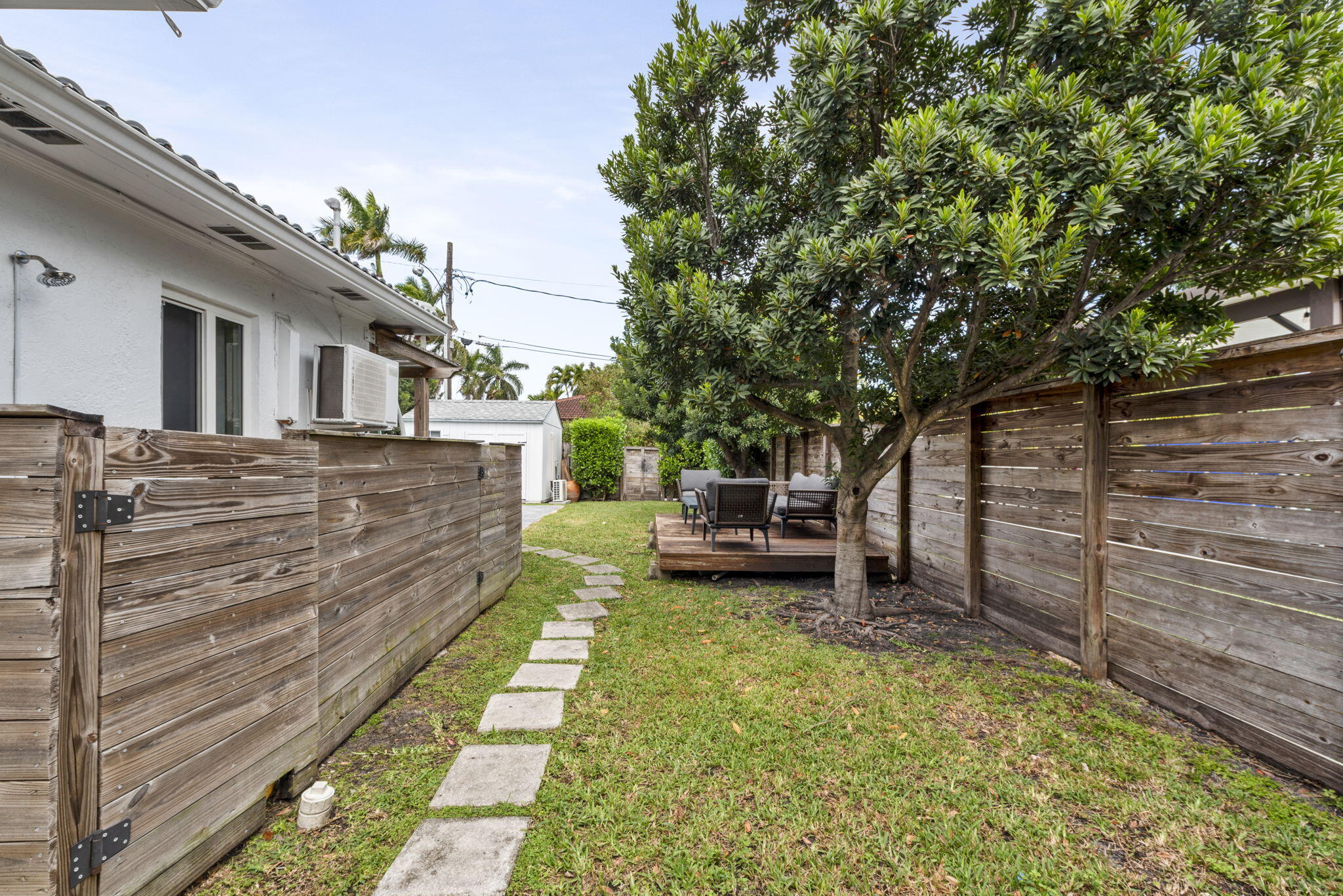 409 N 14th Hollywood, FL 33020