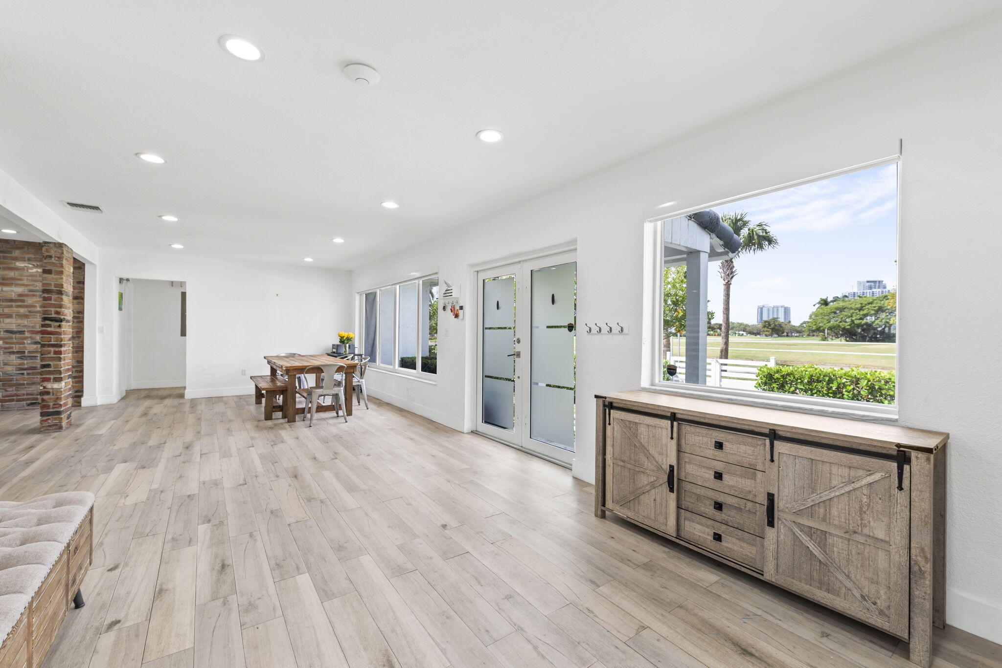 409 N 14th Hollywood, FL 33020