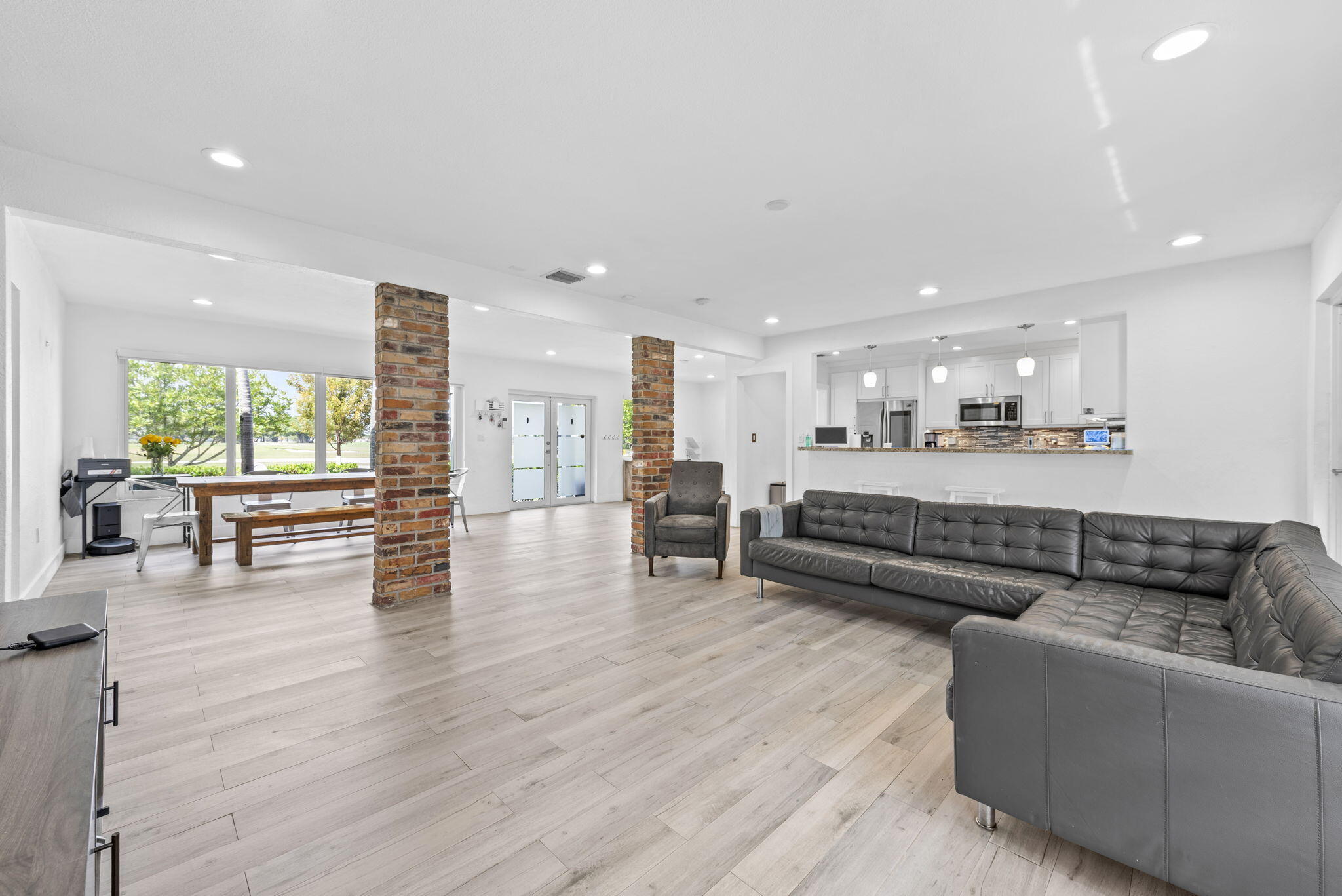 409 N 14th Hollywood, FL 33020