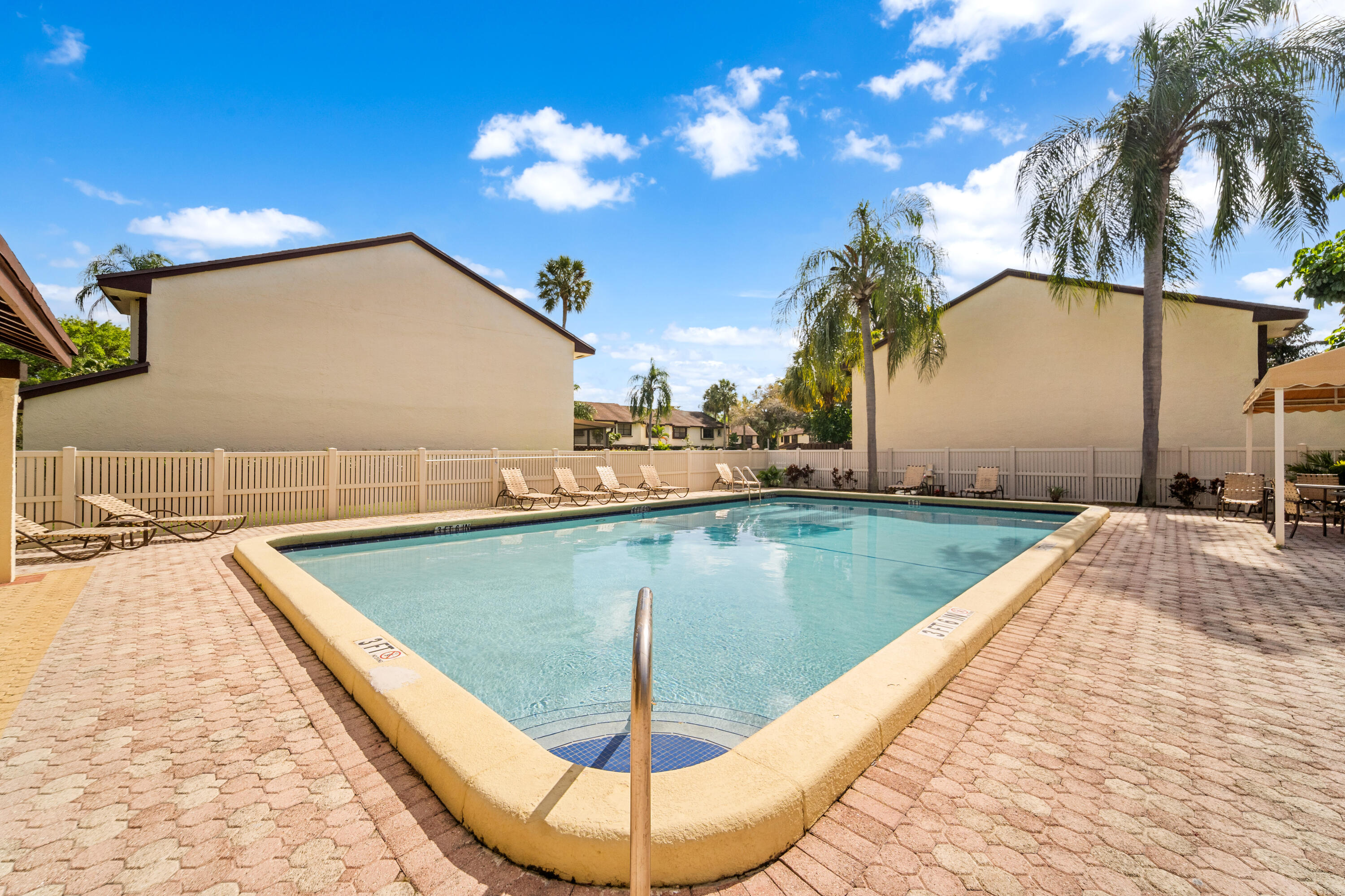 3801 N Carambola Cir North #2802 Coconut Creek, FL 33066