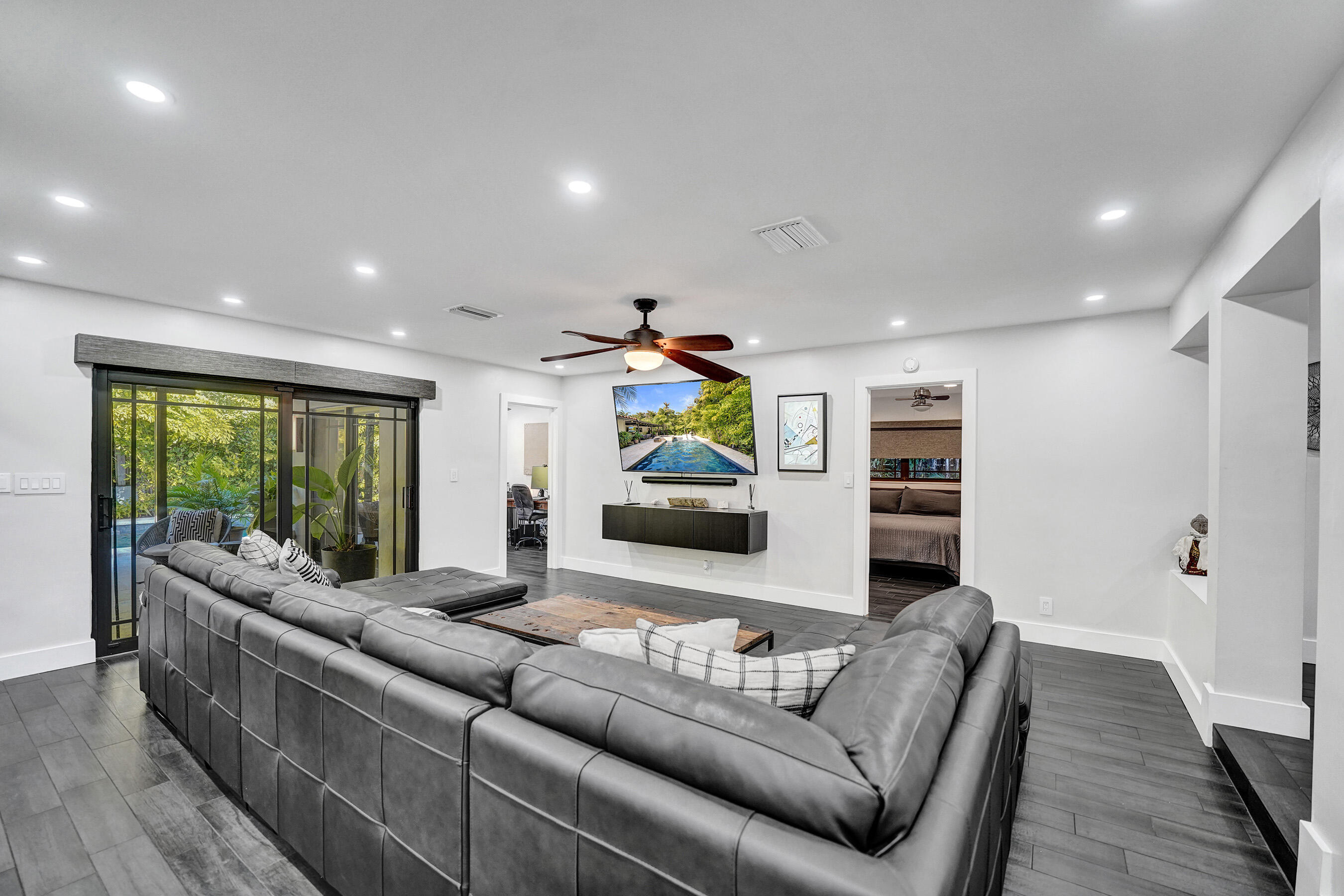 2309 NE 12th Fort Lauderdale, FL 33304