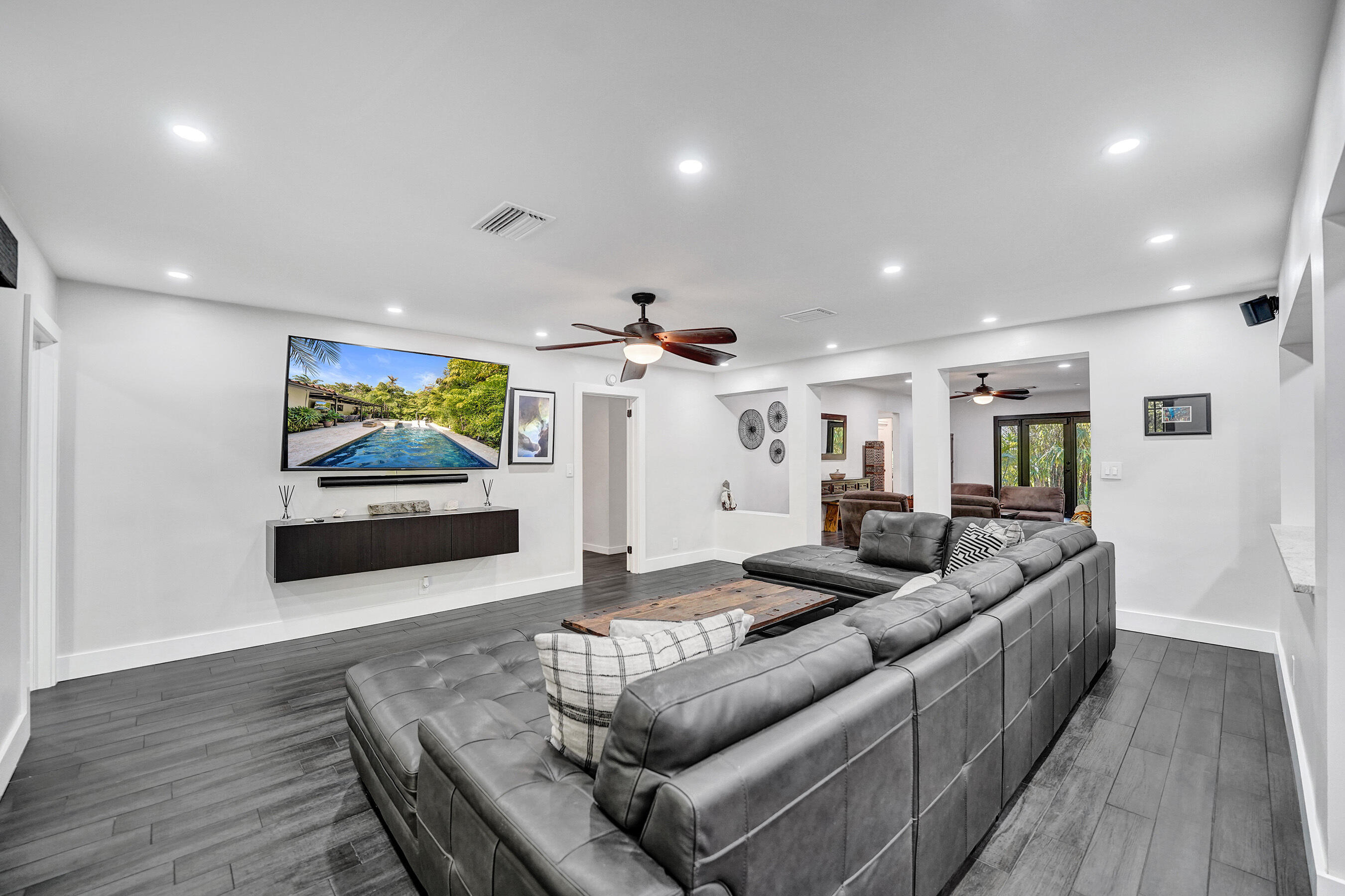 2309 NE 12th Fort Lauderdale, FL 33304