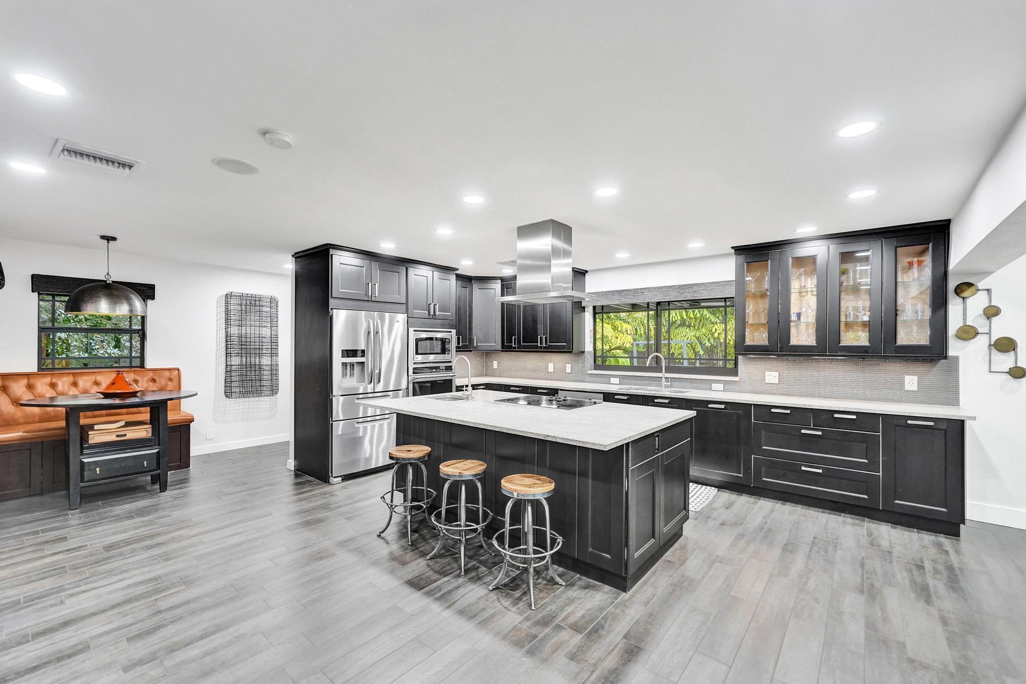 2309 NE 12th Fort Lauderdale, FL 33304