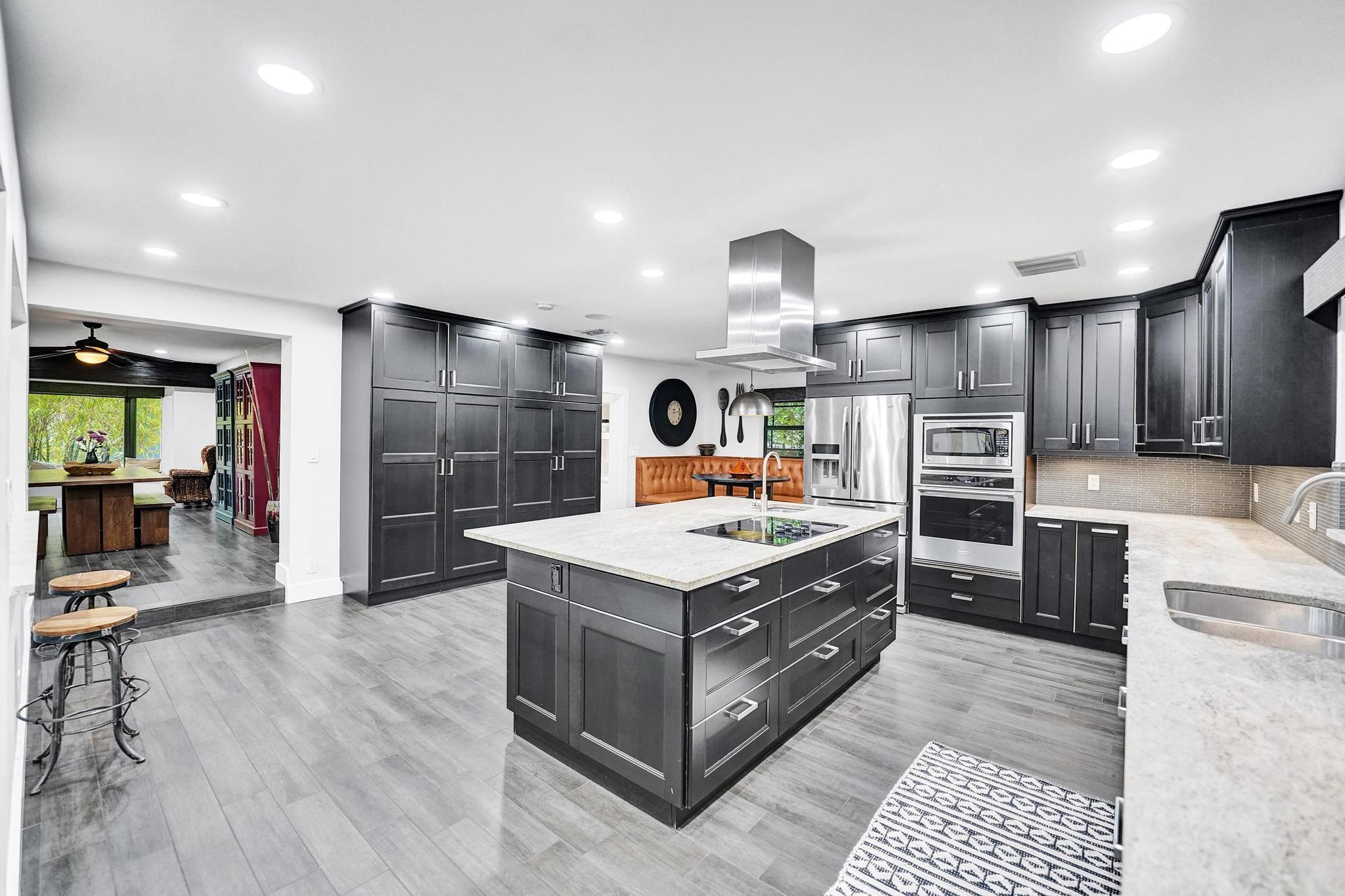 2309 NE 12th Fort Lauderdale, FL 33304