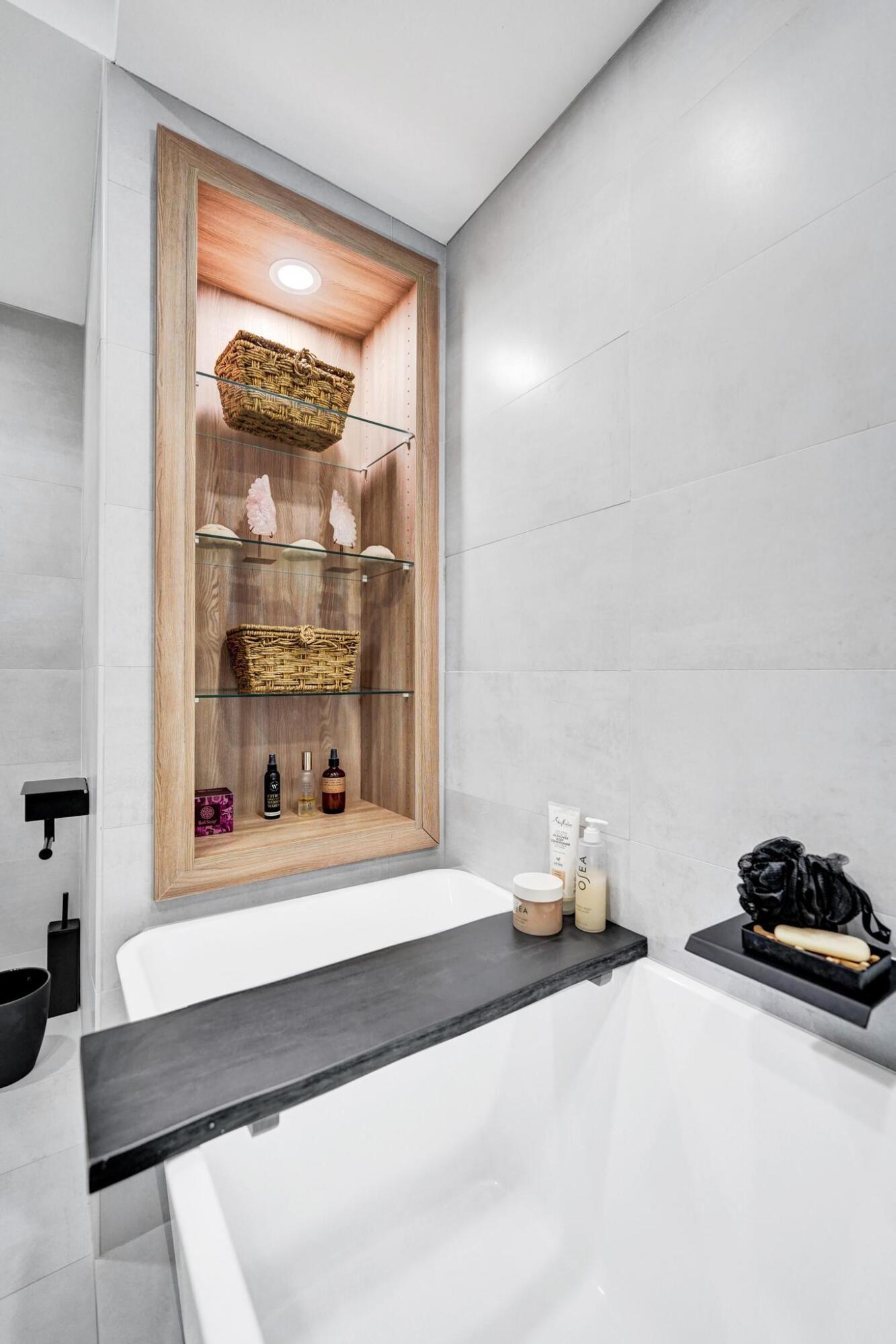 2309 NE 12th Fort Lauderdale, FL 33304