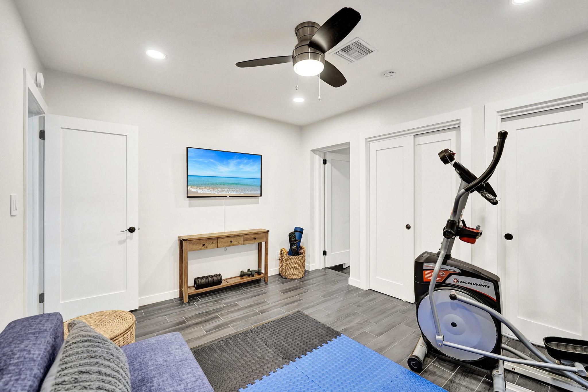 2309 NE 12th Fort Lauderdale, FL 33304