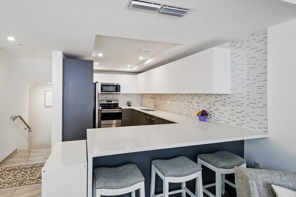 700 NE 14th #208 Fort Lauderdale, FL 33304