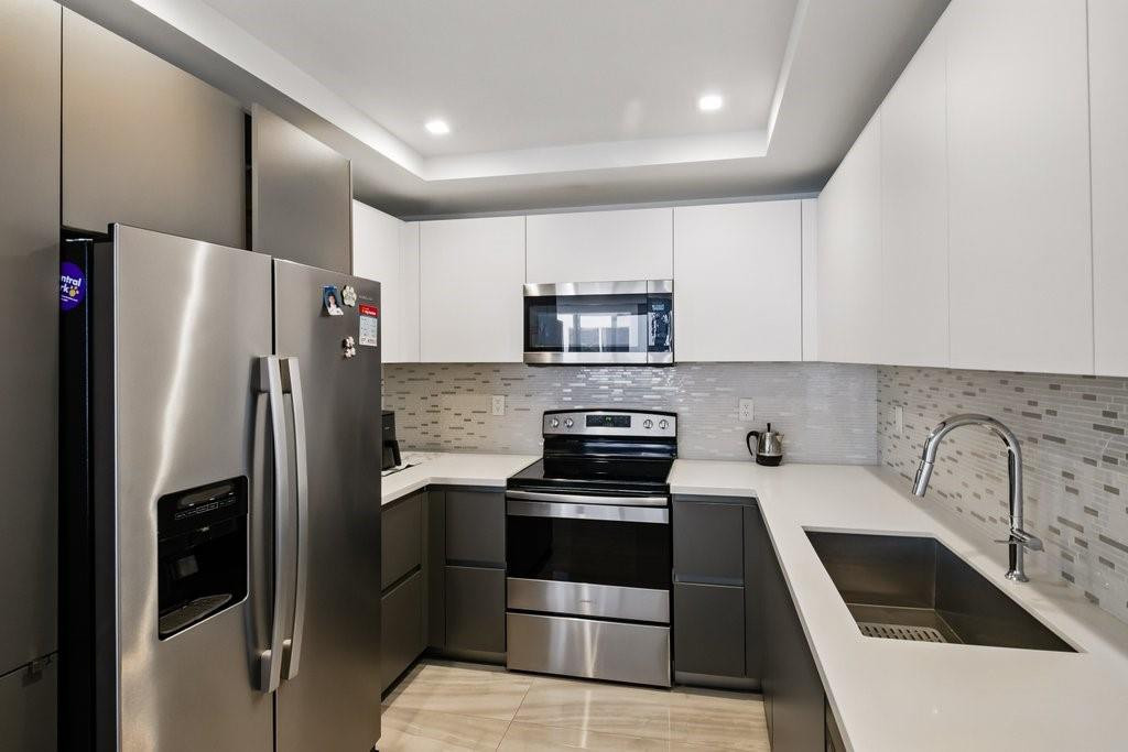 700 NE 14th #208 Fort Lauderdale, FL 33304