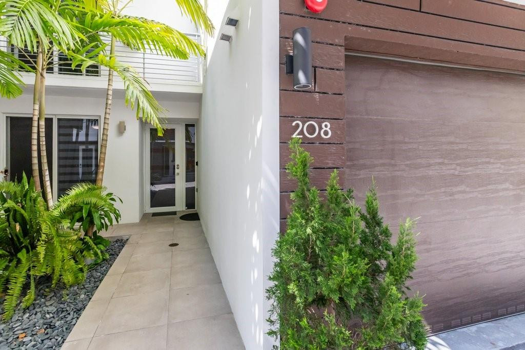 700 NE 14th #208 Fort Lauderdale, FL 33304