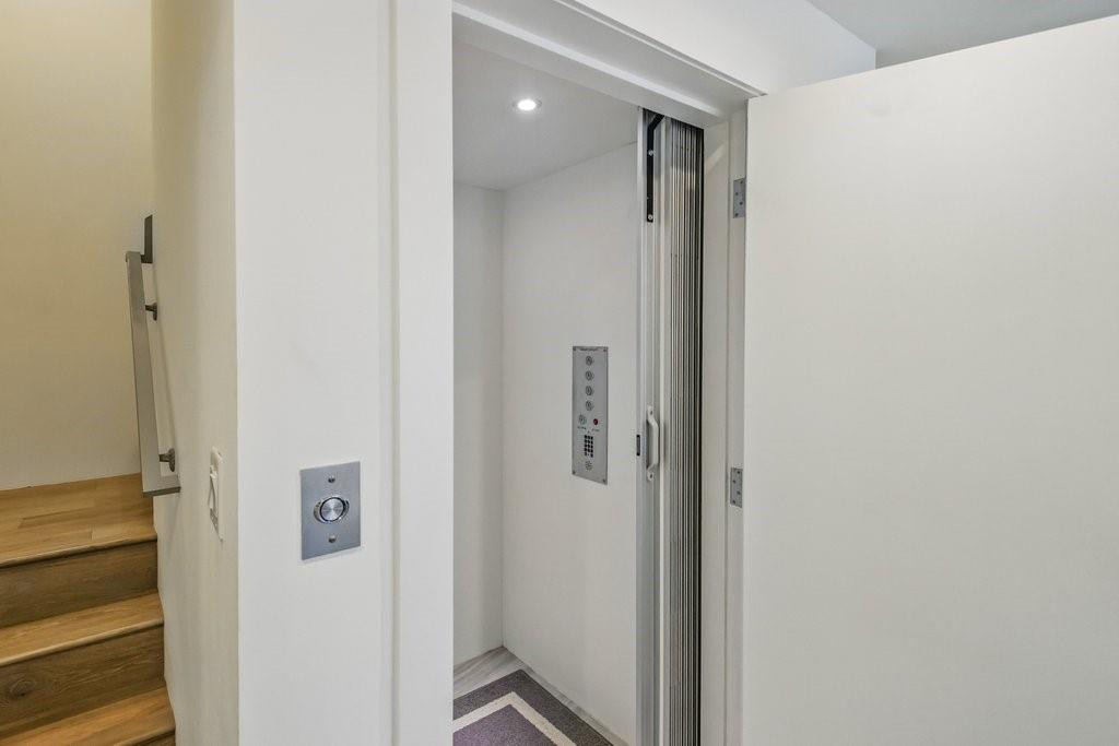 700 NE 14th #208 Fort Lauderdale, FL 33304