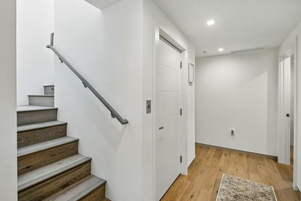 700 NE 14th #208 Fort Lauderdale, FL 33304