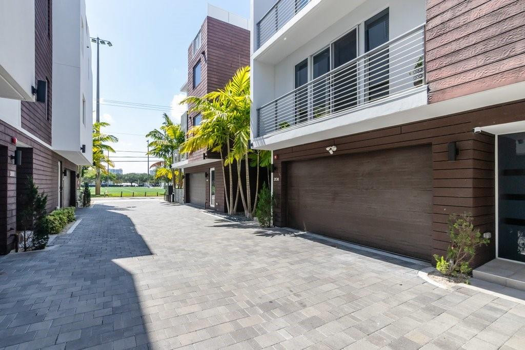 700 NE 14th #208 Fort Lauderdale, FL 33304