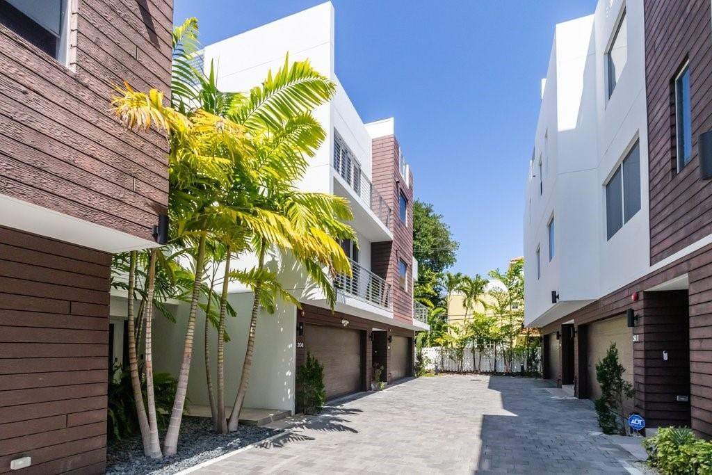 700 NE 14th #208 Fort Lauderdale, FL 33304