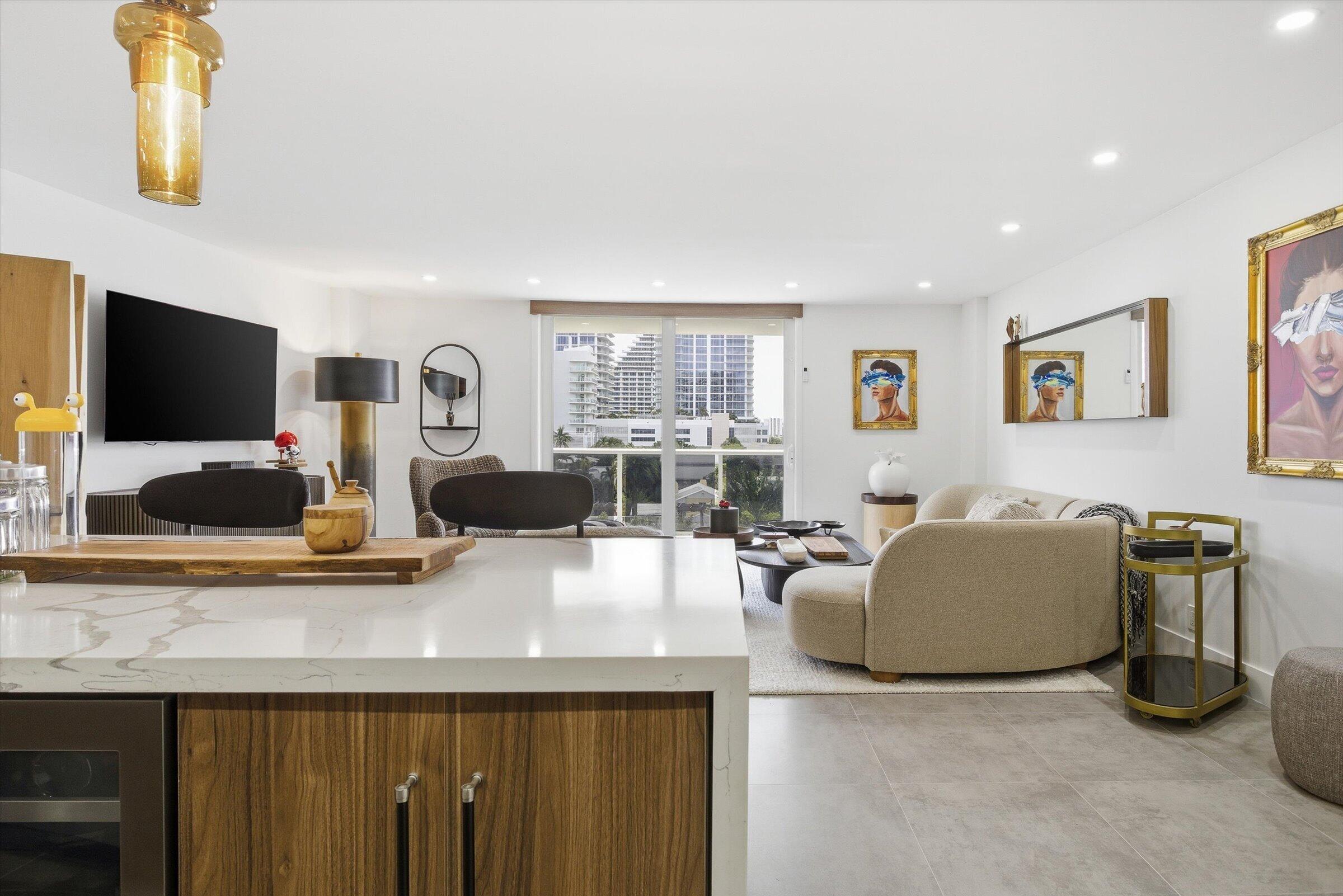 336 N Birch #5h Fort Lauderdale, FL 33304