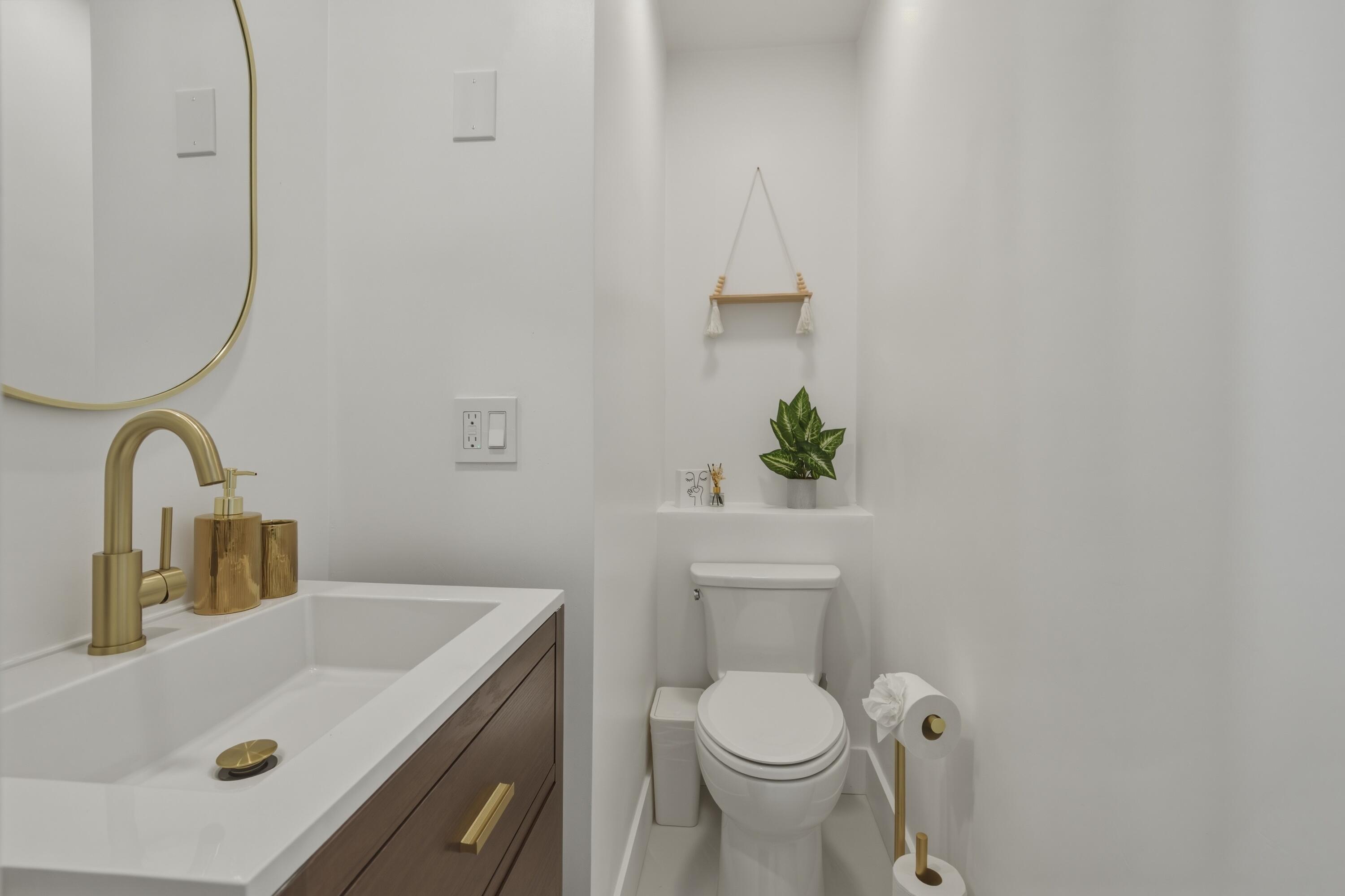 610 NE 16th Fort Lauderdale, FL 33304