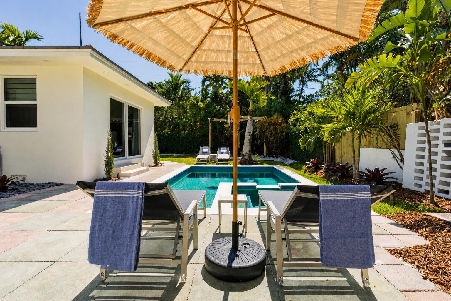 610 NE 16th Fort Lauderdale, FL 33304