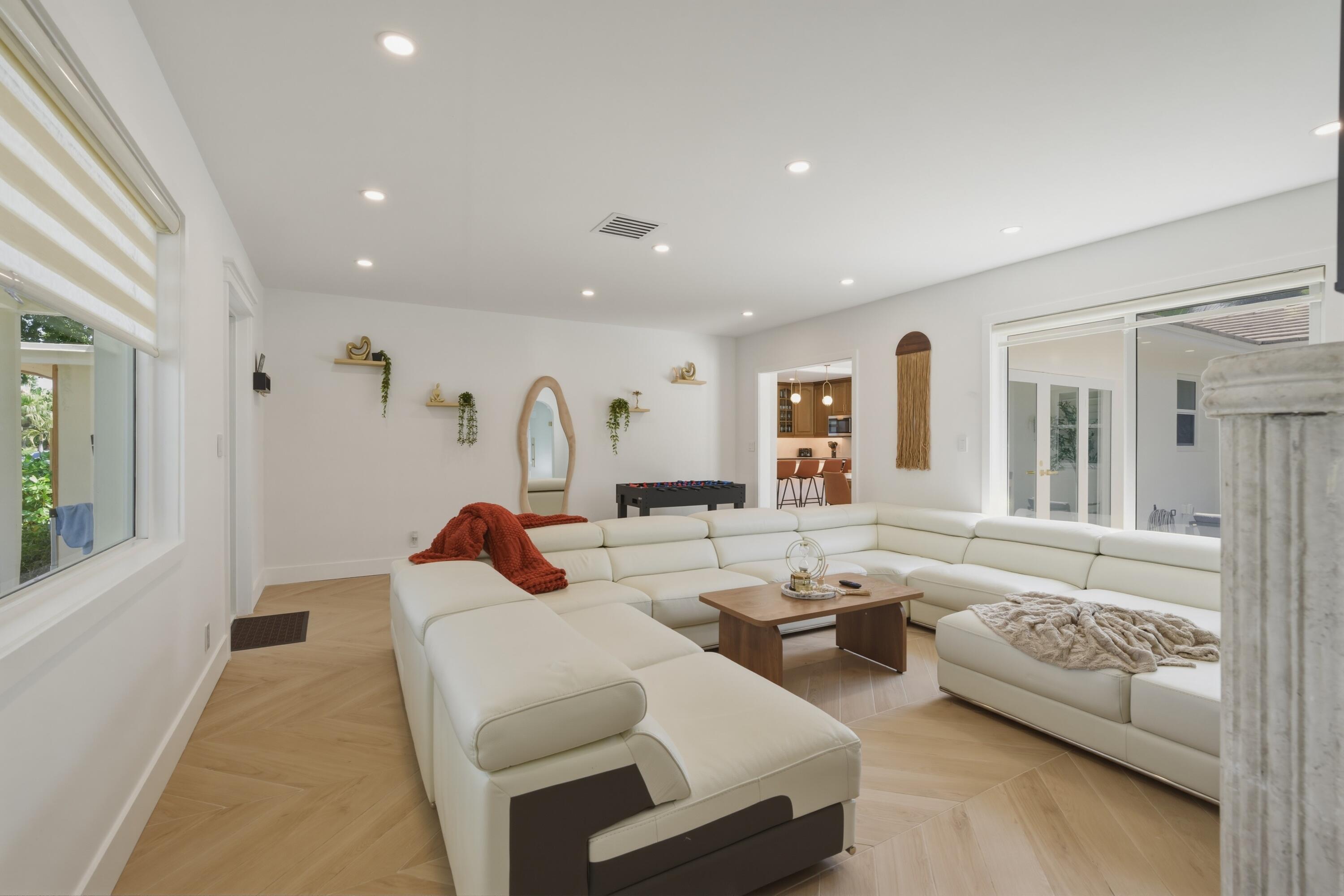 610 NE 16th Fort Lauderdale, FL 33304